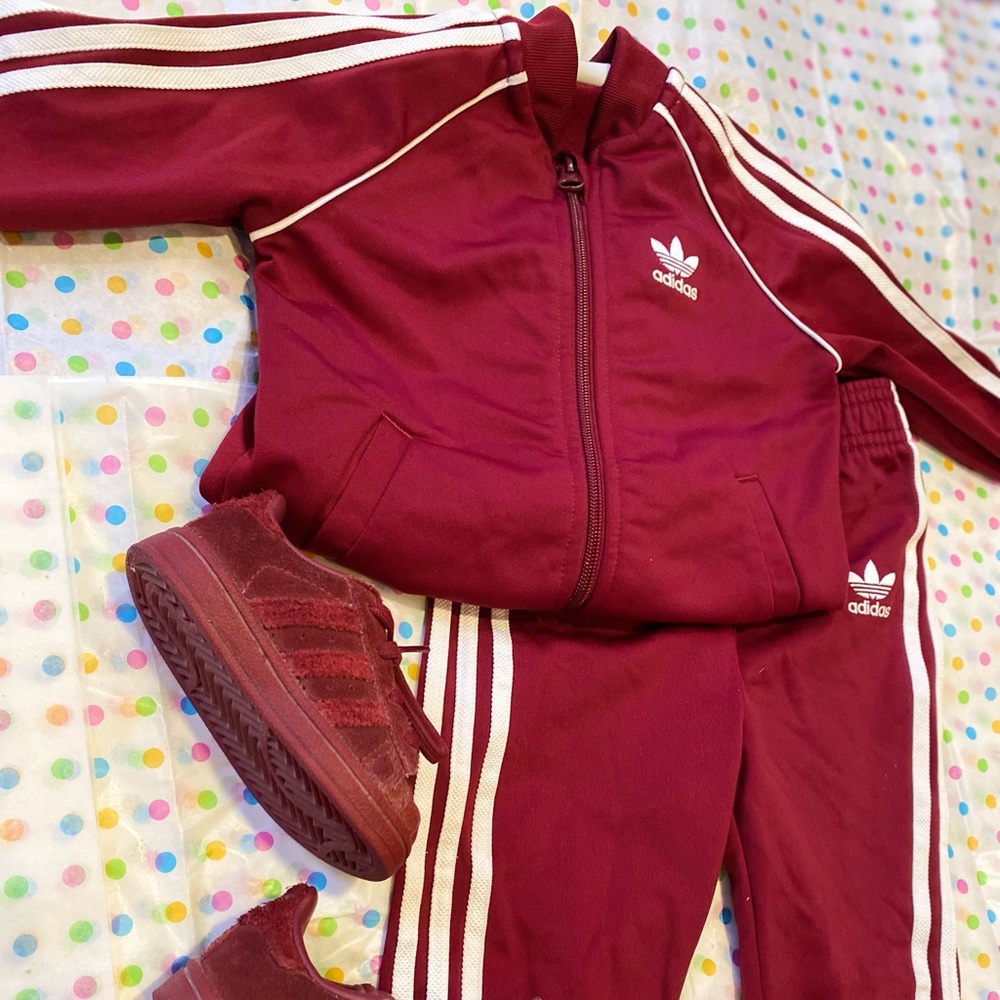 Burgundy sweatsuit